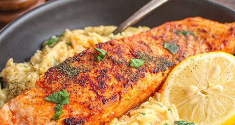 Orzo crémeux au saumon, citron et épinards